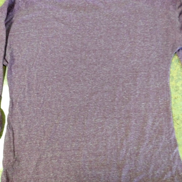 Purple 3/4 sleeve Medium shirt - Picture 3 of 3